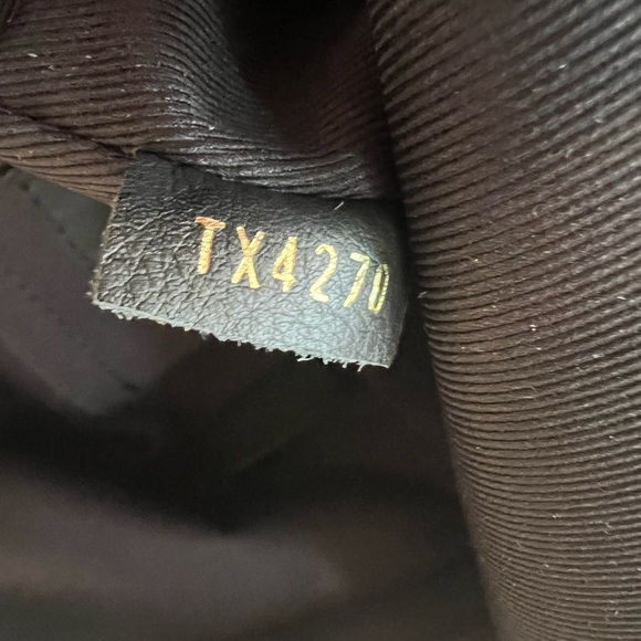 Authentic Louis Vuitton Palm Springs Mini Monogram Backpack TX4270 - Picture 12 of 13